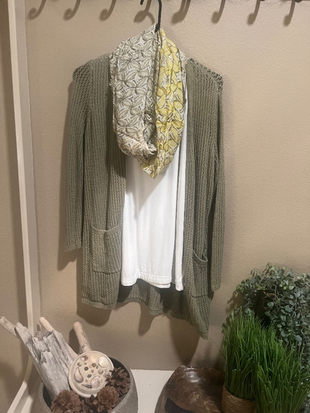 Mixed pattern infinity scarf